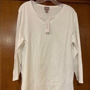 NWT Chico's Classic White 3/4 Length Sleeve Top